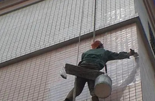 奇台卫生间漏水维修公司分享下奇台外墙防水的必要性。